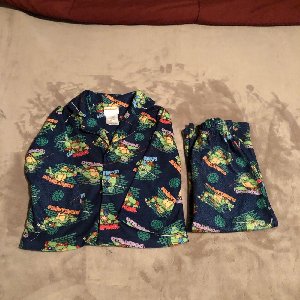 Boys ninja turtle PJs